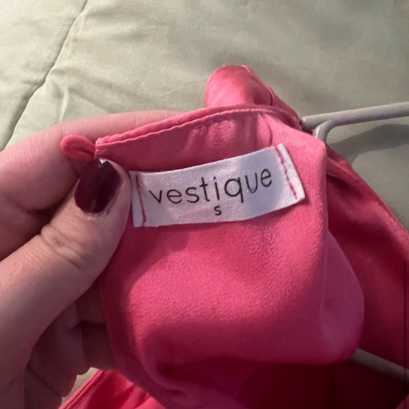 Bundle Of 3 Trendy Tops Embroidered Satin Lettuce Buttons Size S/M Boutique - Picture 5 of 9